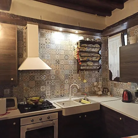 Areti's Traditional House منزل ريفي