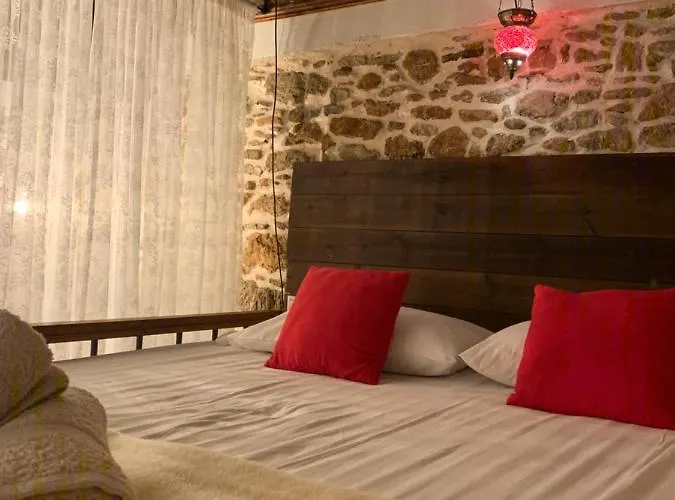 Areti's Traditional House Apollona